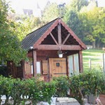 Chalet de jardin en sequoia. Faitage lignolet